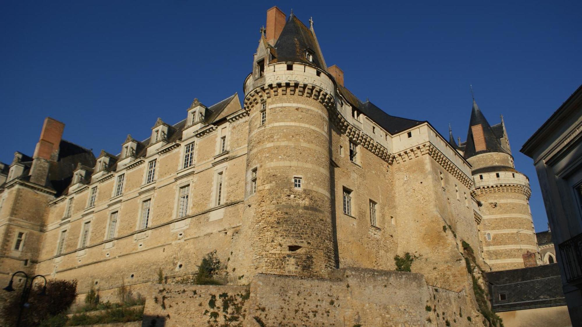 Chateau De Durtal Bed and Breakfast Exteriör bild