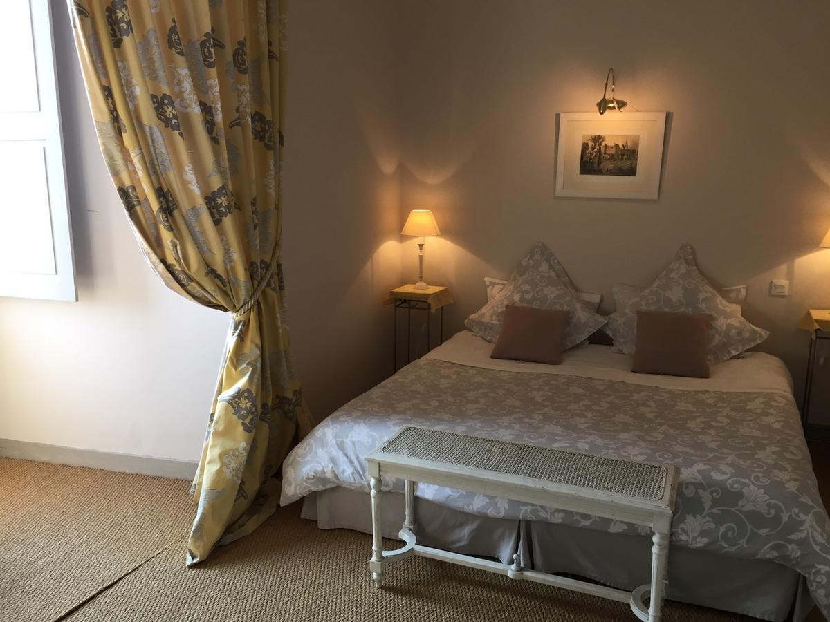 Chateau De Durtal Bed and Breakfast Exteriör bild